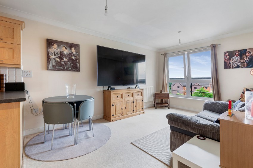 Images for Melbourne Road, Salisbury House, SM6 EAID:434814747 BID:aff39acb-7ffa-433a-9c3e-047d5e64e2ac