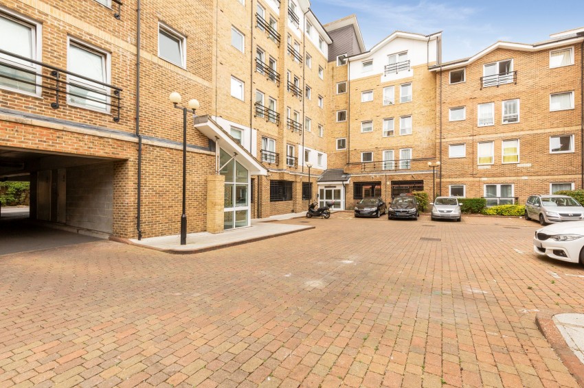 Images for Melbourne Road, Salisbury House, SM6 EAID:434814747 BID:aff39acb-7ffa-433a-9c3e-047d5e64e2ac