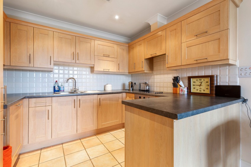 Images for Melbourne Road, Salisbury House, SM6 EAID:434814747 BID:aff39acb-7ffa-433a-9c3e-047d5e64e2ac