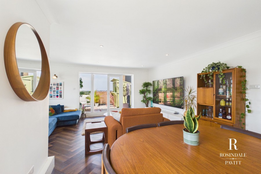 Images for Beddington Gardens, Wallington EAID:434814747 BID:aff39acb-7ffa-433a-9c3e-047d5e64e2ac