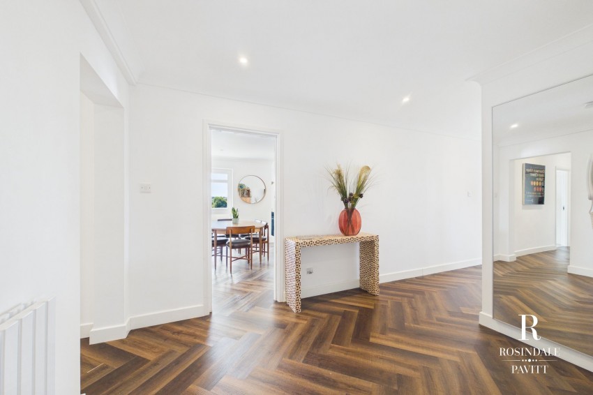 Images for Beddington Gardens, Wallington EAID:434814747 BID:aff39acb-7ffa-433a-9c3e-047d5e64e2ac