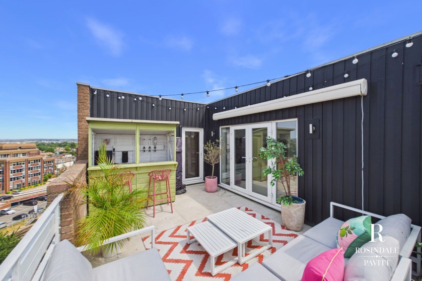Images for Beddington Gardens, Wallington EAID:434814747 BID:aff39acb-7ffa-433a-9c3e-047d5e64e2ac