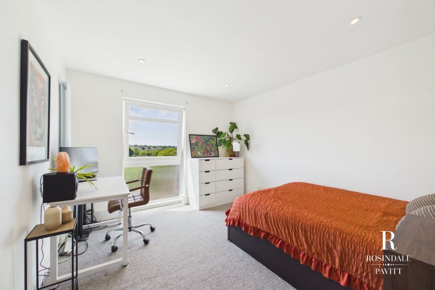 Images for Beddington Gardens, Wallington EAID:434814747 BID:aff39acb-7ffa-433a-9c3e-047d5e64e2ac