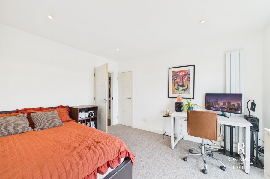 Images for Beddington Gardens, Wallington EAID:434814747 BID:aff39acb-7ffa-433a-9c3e-047d5e64e2ac