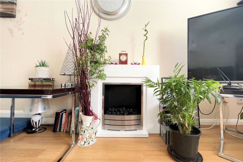 Images for Whelan Way, Wallington, SM6 EAID:434814747 BID:aff39acb-7ffa-433a-9c3e-047d5e64e2ac
