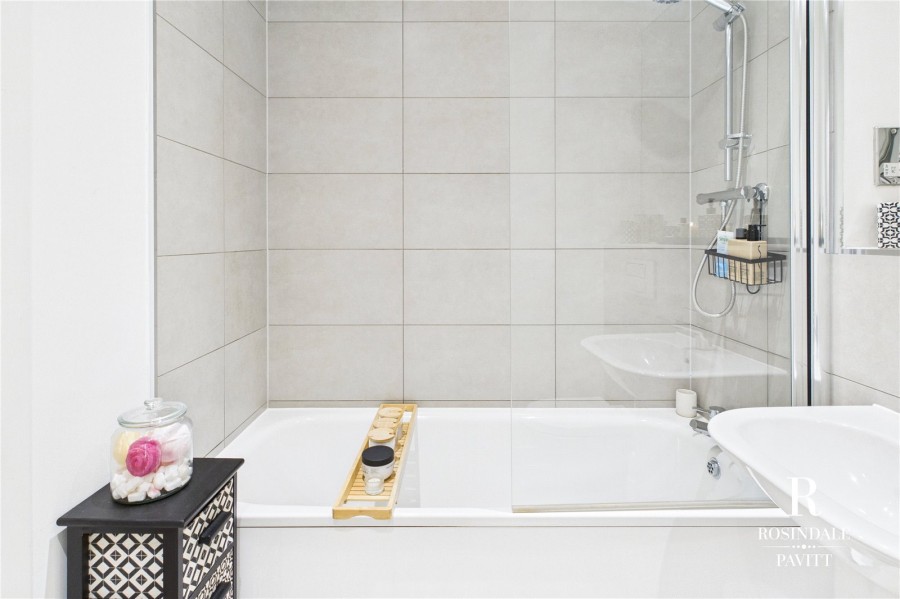 Images for Damson Way, 4 Damson Way, Carshalton On The Hill EAID:511770098 BID:WLL