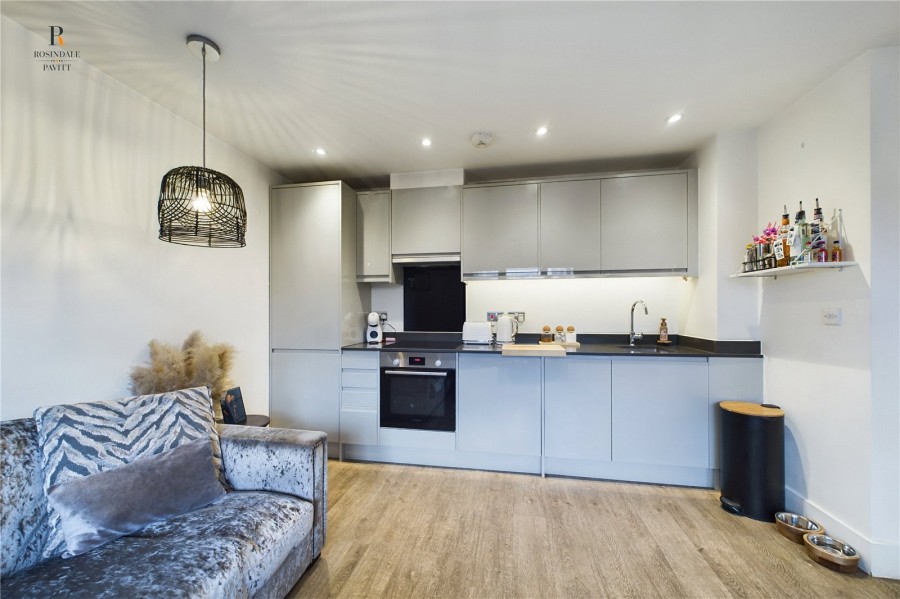 Images for Hackbridge, Mitcham/ Hackbridge EAID:511770098 BID:WLL