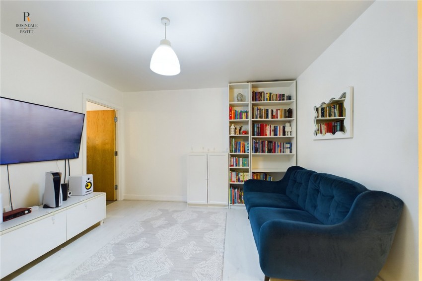 Images for Mitcham EAID:511770098 BID:WLL