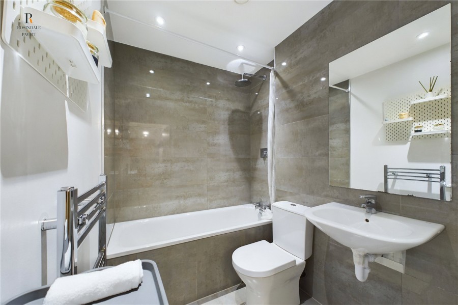 Images for Mitcham EAID:511770098 BID:WLL