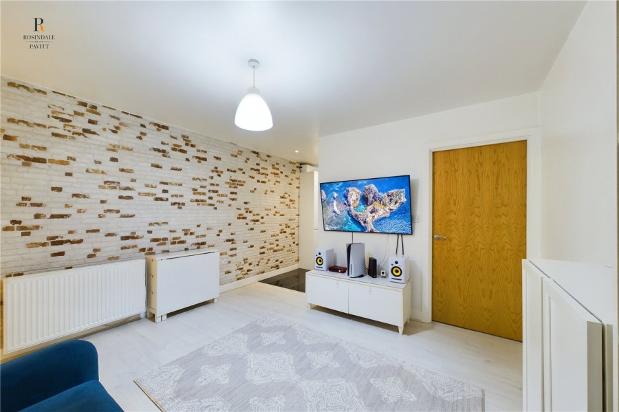 Images for Mitcham EAID:511770098 BID:WLL