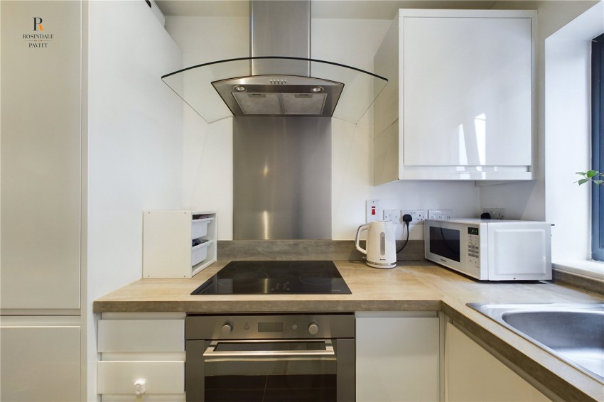 Images for Mitcham EAID:511770098 BID:WLL
