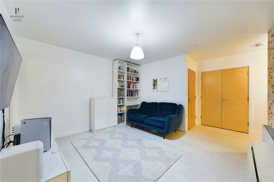 Images for Mitcham EAID:511770098 BID:WLL
