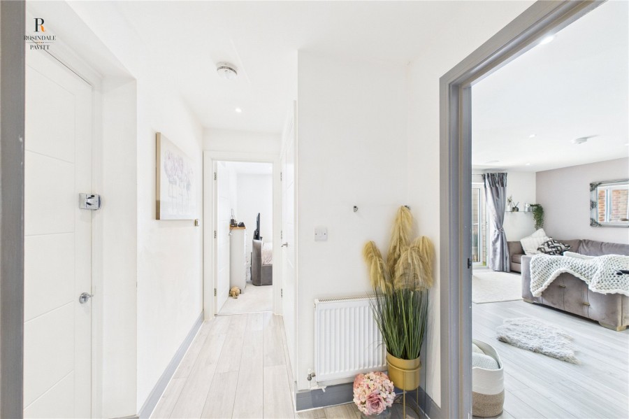 Images for Coulsdon EAID:511770098 BID:WLL