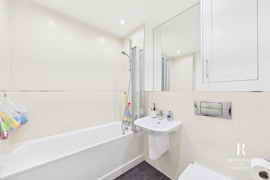 Images for Diamond Jubilee Way, Carshalton, SM5 EAID:434814747 BID:aff39acb-7ffa-433a-9c3e-047d5e64e2ac