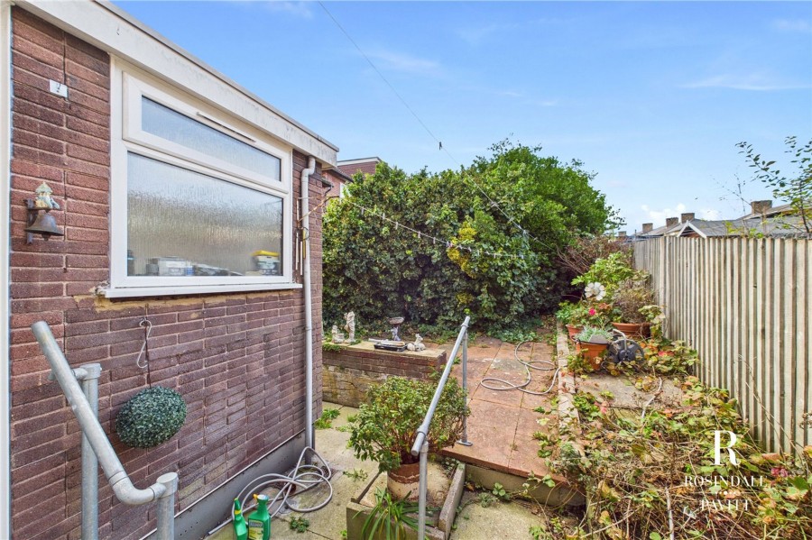 Images for Winchcombe Road, Carshalton, SM5 EAID:434814747 BID:aff39acb-7ffa-433a-9c3e-047d5e64e2ac