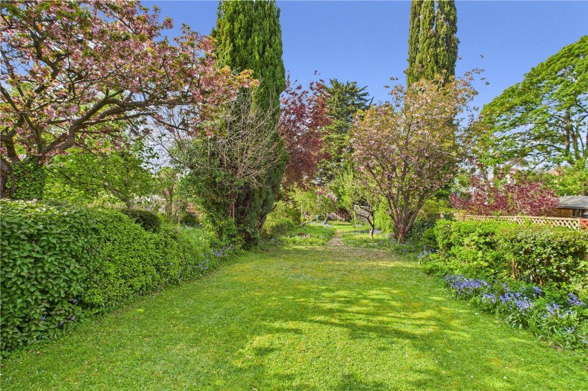 Images for The Close, Carshalton, SM5 EAID:434814747 BID:aff39acb-7ffa-433a-9c3e-047d5e64e2ac