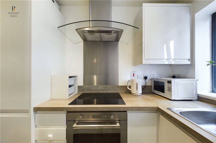 Images for London Road, Justin Plaza, CR4 EAID:434814747 BID:aff39acb-7ffa-433a-9c3e-047d5e64e2ac