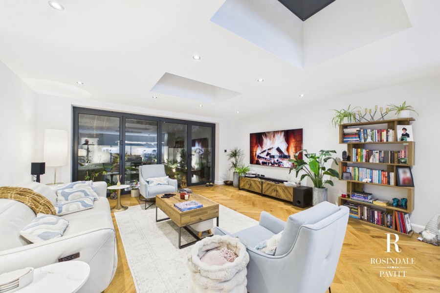 Images for Claydon Drive, Croydon, CR0 EAID:434814747 BID:aff39acb-7ffa-433a-9c3e-047d5e64e2ac