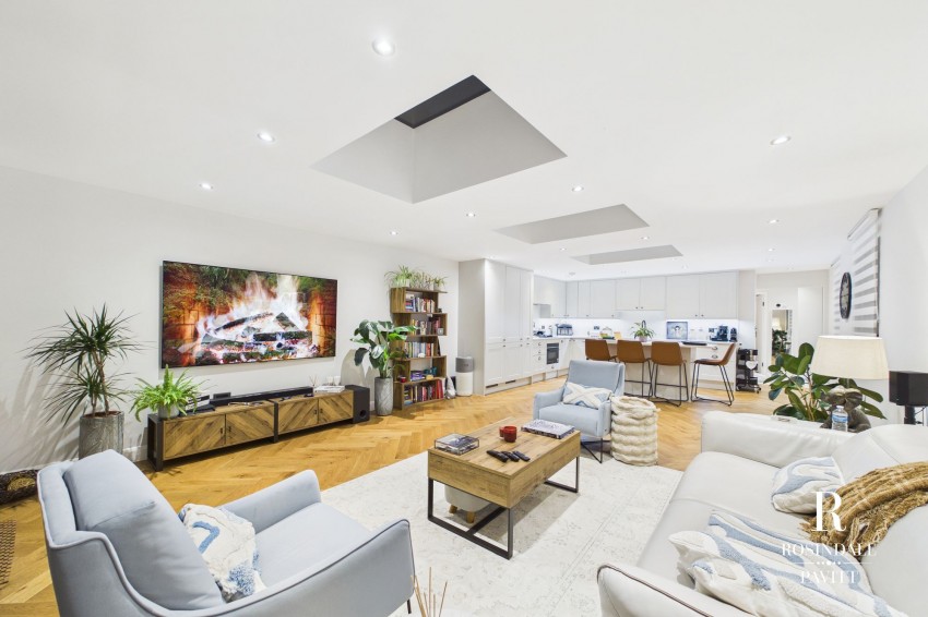 Images for Claydon Drive, Croydon, CR0 EAID:434814747 BID:aff39acb-7ffa-433a-9c3e-047d5e64e2ac