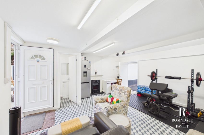 Images for Claydon Drive, Croydon, CR0 EAID:434814747 BID:aff39acb-7ffa-433a-9c3e-047d5e64e2ac