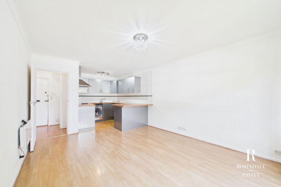 Images for Ross Road, York Court, SM6 EAID:434814747 BID:aff39acb-7ffa-433a-9c3e-047d5e64e2ac
