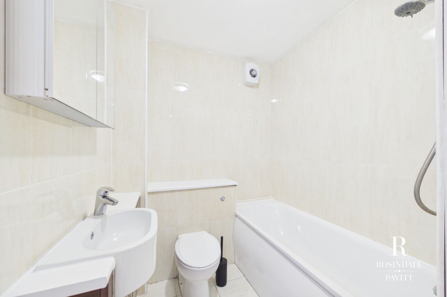 Images for Ross Road, York Court, SM6 EAID:434814747 BID:aff39acb-7ffa-433a-9c3e-047d5e64e2ac