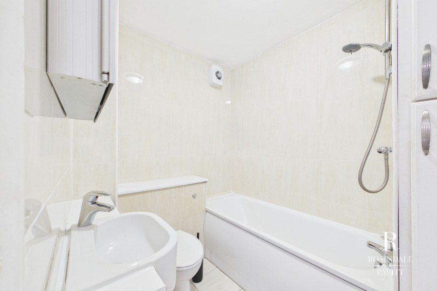 Images for Ross Road, York Court, SM6 EAID:434814747 BID:aff39acb-7ffa-433a-9c3e-047d5e64e2ac