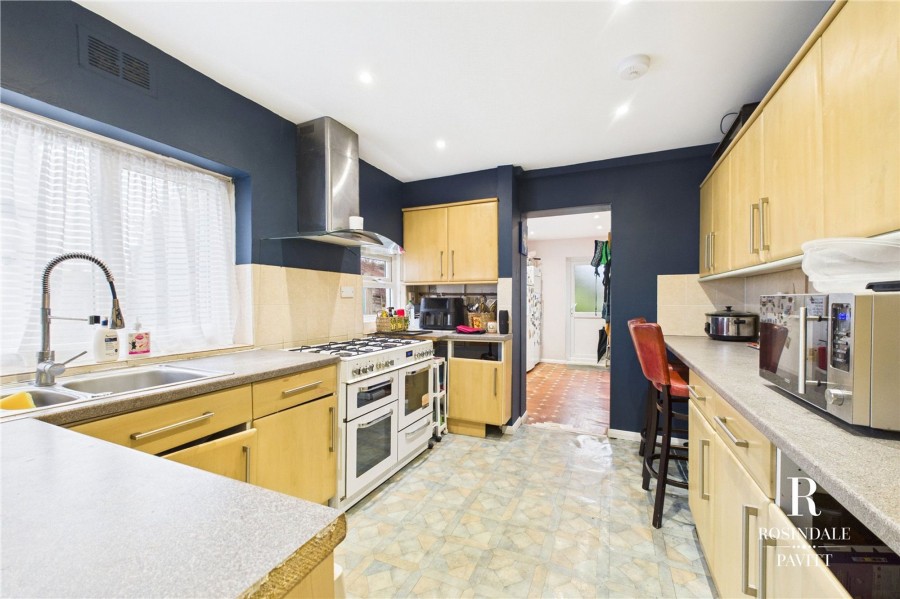 Images for Greenway, Wallington, SM6 EAID:434814747 BID:aff39acb-7ffa-433a-9c3e-047d5e64e2ac