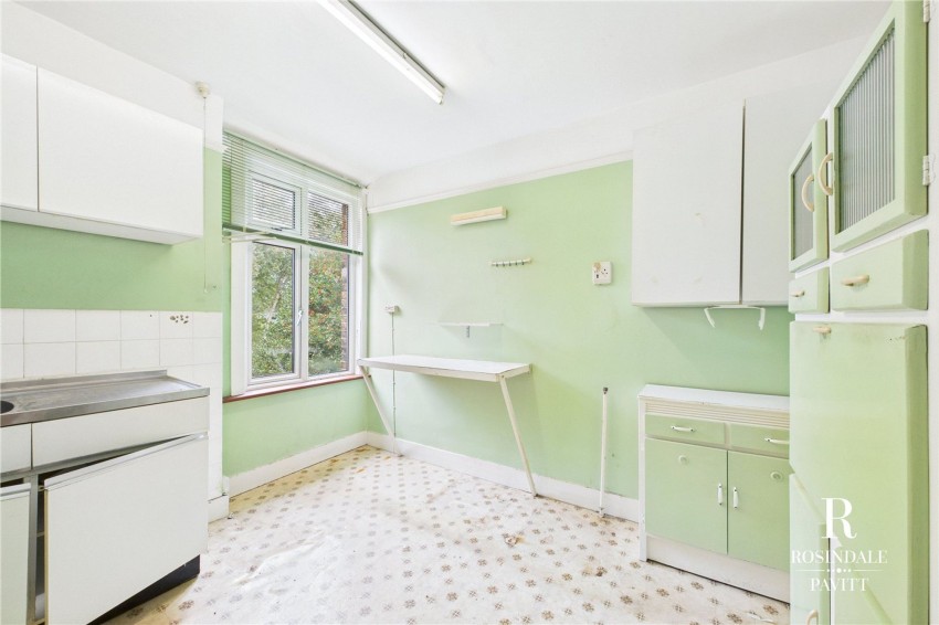 Images for Blenheim Gardens, Wallington, SM6 EAID:434814747 BID:aff39acb-7ffa-433a-9c3e-047d5e64e2ac