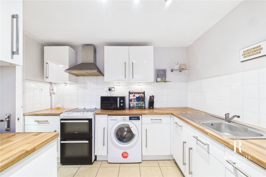 Images for Regal Crescent, Wallington, SM6 EAID:434814747 BID:aff39acb-7ffa-433a-9c3e-047d5e64e2ac