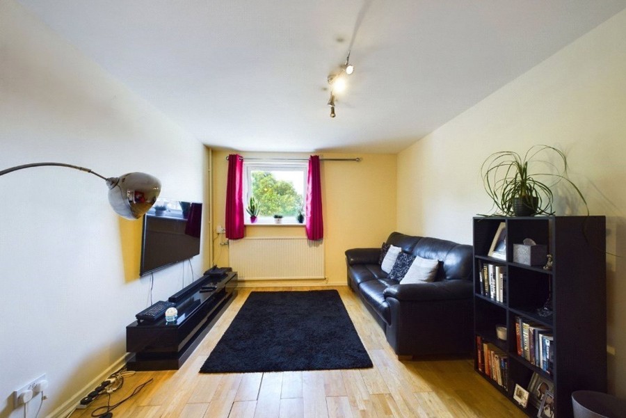 Images for Regal Crescent, Wallington, SM6 EAID:434814747 BID:aff39acb-7ffa-433a-9c3e-047d5e64e2ac