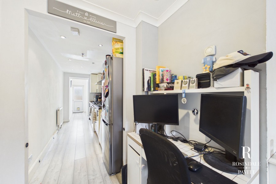 Images for Sunkist Way, Wallington, SM6 EAID:434814747 BID:aff39acb-7ffa-433a-9c3e-047d5e64e2ac