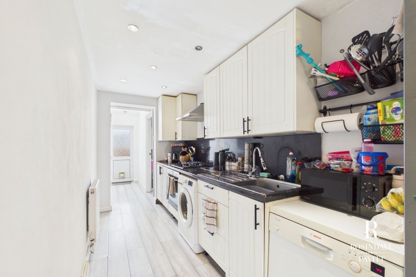 Images for Sunkist Way, Wallington, SM6 EAID:434814747 BID:aff39acb-7ffa-433a-9c3e-047d5e64e2ac