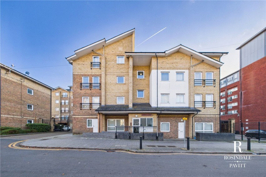 Images for Melbourne Road, Farmstead Court, SM6 EAID:434814747 BID:aff39acb-7ffa-433a-9c3e-047d5e64e2ac