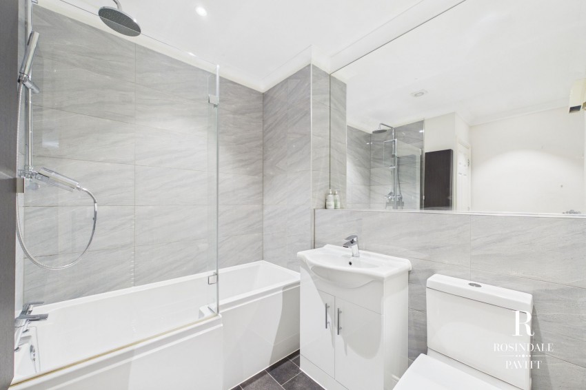 Images for Melbourne Road, Farmstead Court, SM6 EAID:434814747 BID:aff39acb-7ffa-433a-9c3e-047d5e64e2ac