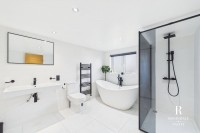Images for Lordsbury Field, Wallington, SM6