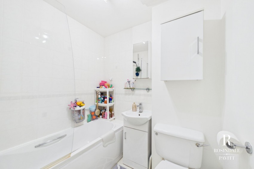 Images for Eindhoven Close, Carshalton, SM5 EAID:434814747 BID:aff39acb-7ffa-433a-9c3e-047d5e64e2ac