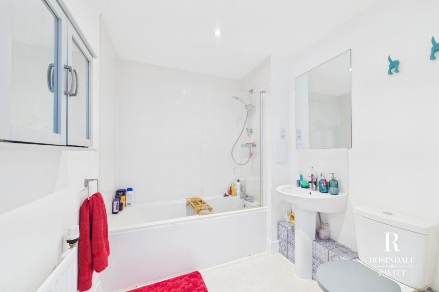 Images for Peony Drive, Mitcham Junction, CR4 EAID:434814747 BID:aff39acb-7ffa-433a-9c3e-047d5e64e2ac