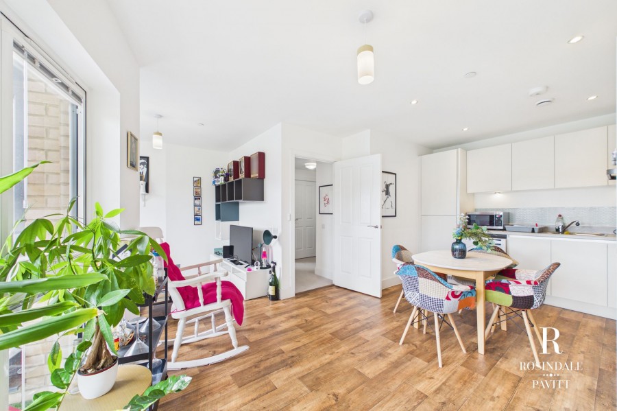 Images for Peony Drive, Mitcham Junction, CR4 EAID:434814747 BID:aff39acb-7ffa-433a-9c3e-047d5e64e2ac