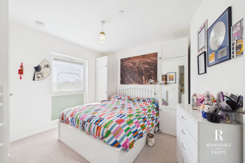 Images for Peony Drive, Mitcham Junction, CR4 EAID:434814747 BID:aff39acb-7ffa-433a-9c3e-047d5e64e2ac