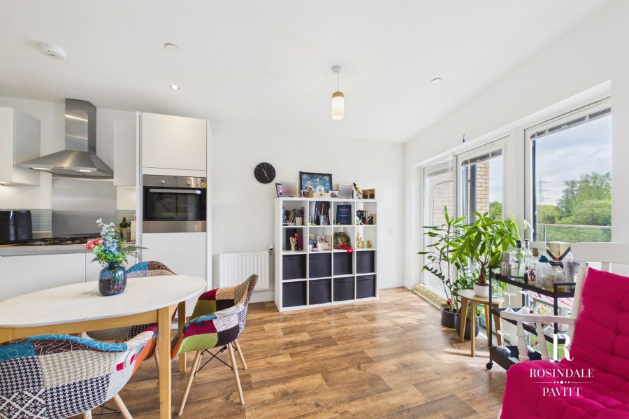 Images for Peony Drive, Mitcham Junction, CR4 EAID:434814747 BID:aff39acb-7ffa-433a-9c3e-047d5e64e2ac