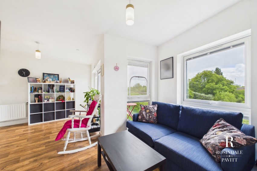 Images for Peony Drive, Mitcham Junction, CR4 EAID:434814747 BID:aff39acb-7ffa-433a-9c3e-047d5e64e2ac