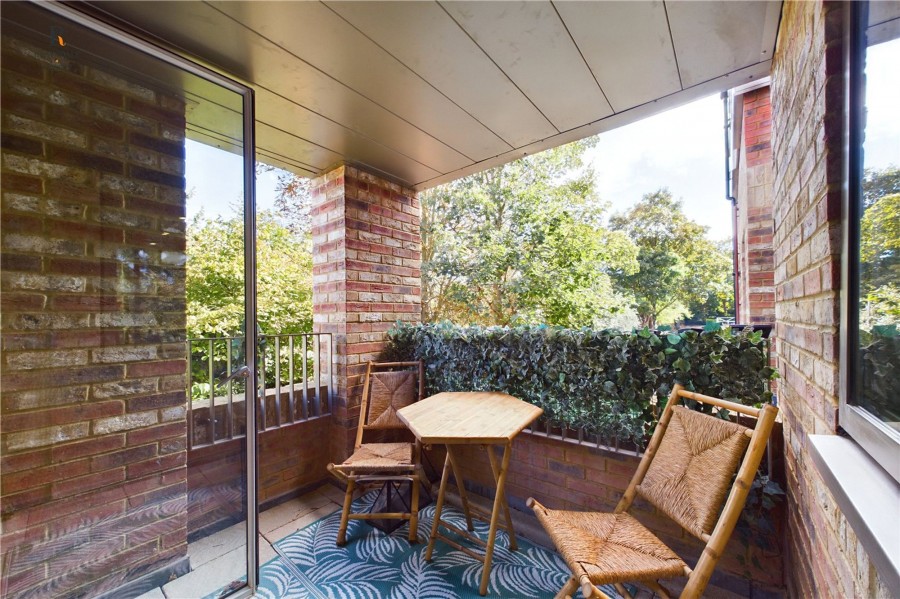 Images for Back Stage Walk, Steel Wheels House, SM6 EAID:434814747 BID:aff39acb-7ffa-433a-9c3e-047d5e64e2ac