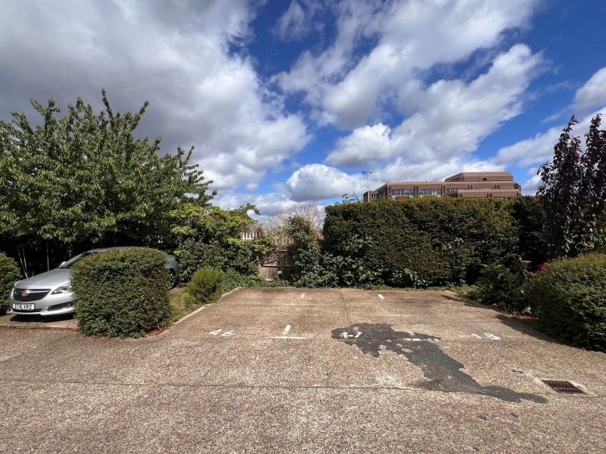 Images for Hendfield Court, Beddington Gardens, SM6 EAID:434814747 BID:aff39acb-7ffa-433a-9c3e-047d5e64e2ac