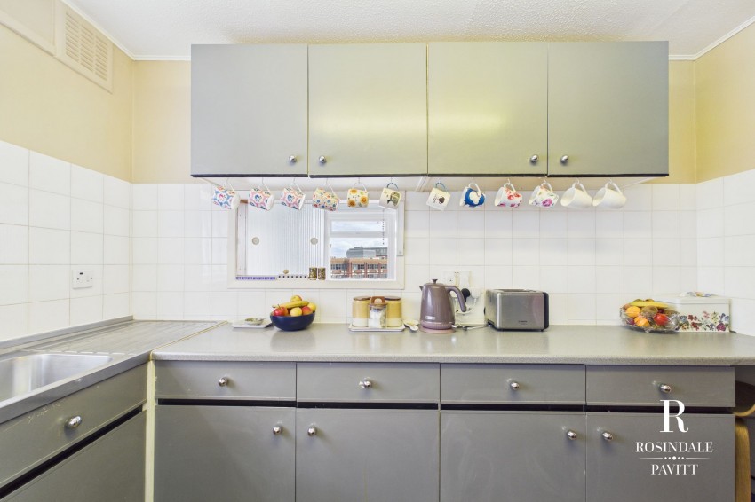 Images for Hendfield Court, Beddington Gardens, SM6 EAID:434814747 BID:aff39acb-7ffa-433a-9c3e-047d5e64e2ac