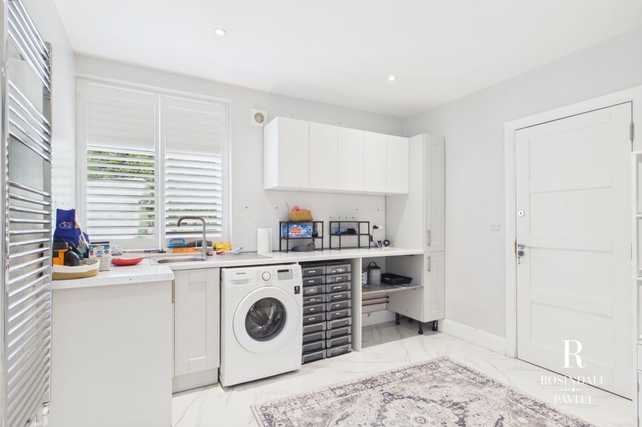 Images for Coulsdon Lane, Chipstead, CR5 EAID:434814747 BID:aff39acb-7ffa-433a-9c3e-047d5e64e2ac