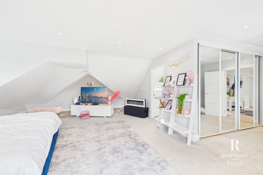 Images for Coulsdon Lane, Chipstead, CR5 EAID:434814747 BID:aff39acb-7ffa-433a-9c3e-047d5e64e2ac