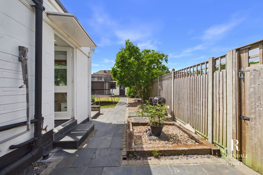 Images for Sheen Way, Wallington, SM6 EAID:434814747 BID:aff39acb-7ffa-433a-9c3e-047d5e64e2ac