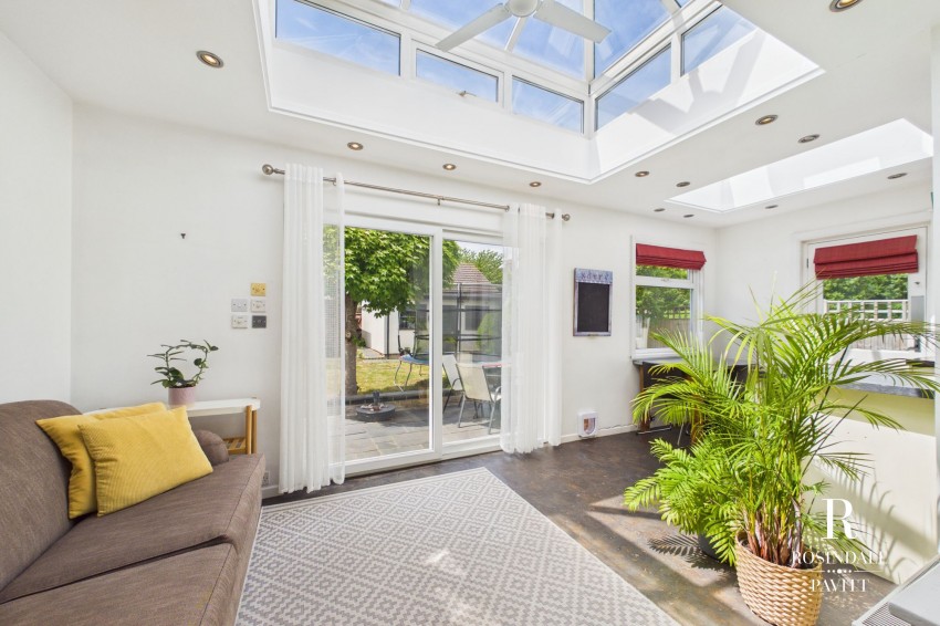 Images for Sheen Way, Wallington, SM6 EAID:434814747 BID:aff39acb-7ffa-433a-9c3e-047d5e64e2ac