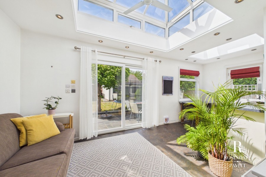 Images for Sheen Way, Wallington, SM6 EAID:434814747 BID:aff39acb-7ffa-433a-9c3e-047d5e64e2ac